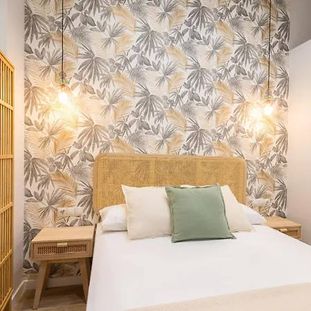 Florit Flats - The Trafalgar I * Valenza