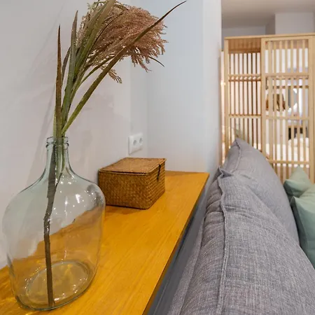 Florit Flats - The Trafalgar I * Valenza