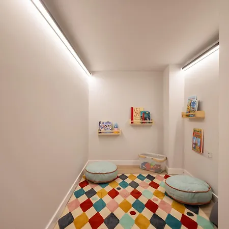 Florit Flats - The Trafalgar I * Valencia