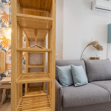 Florit Flats - The Trafalgar I Apartment