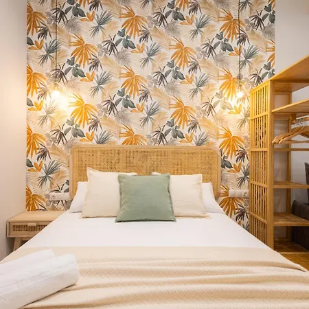 Florit Flats - Trafalgar Arts & Port Apartment *