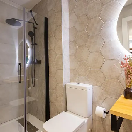 Florit Flats - The Trafalgar